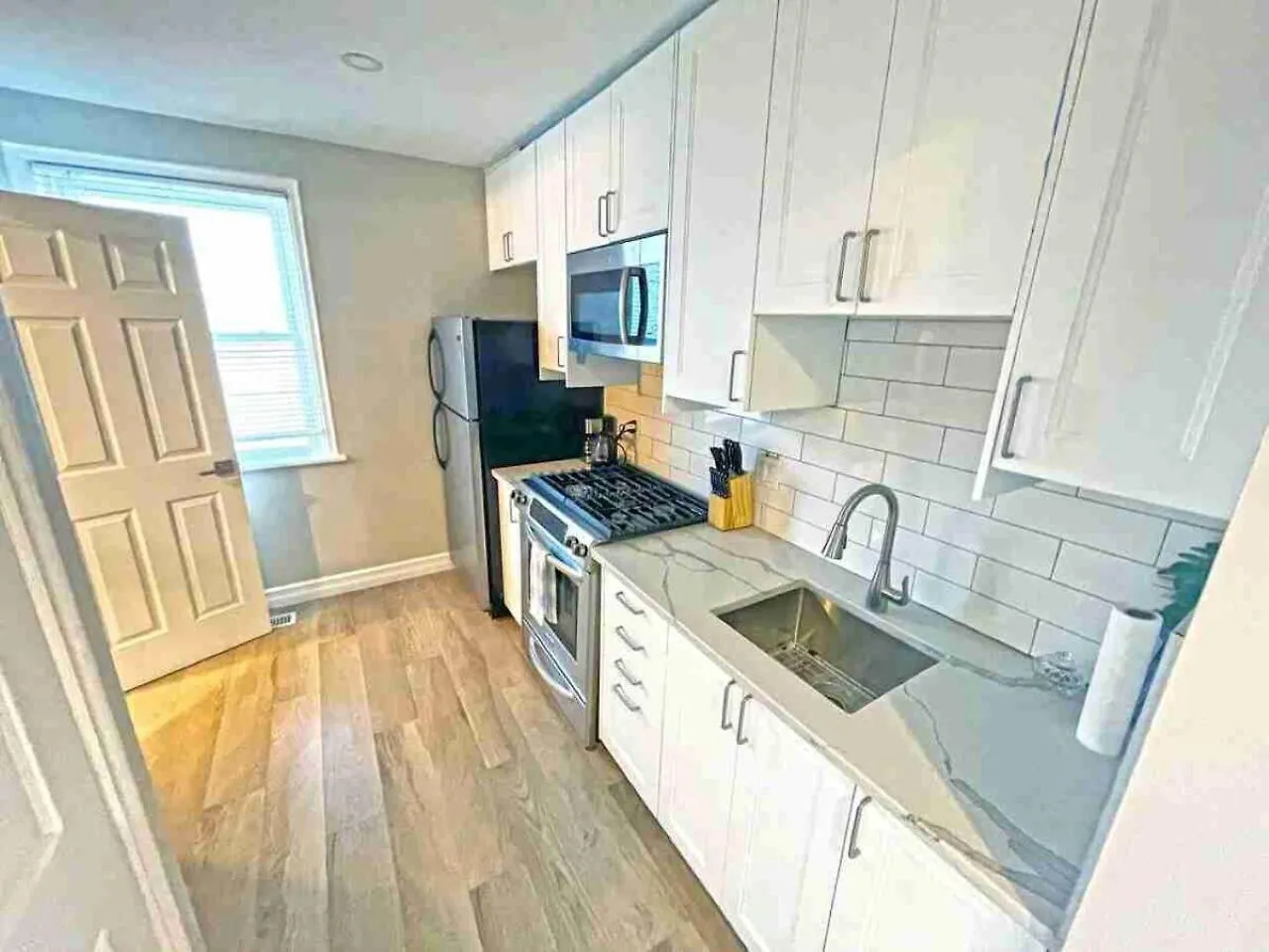 Hamilton Oasis - Luxe Beds - Bbq Haven - Pool Apartment 0*,